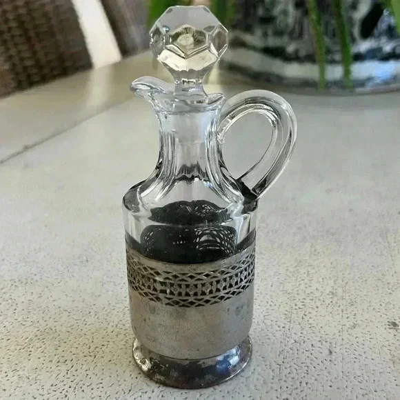 Vintage glass cruet pitcher with silver decor - Picture 3 of 8